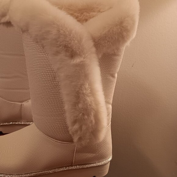 J.Lo Calrice Boots, 8-1/2 medium, White - Picture 4 of 8